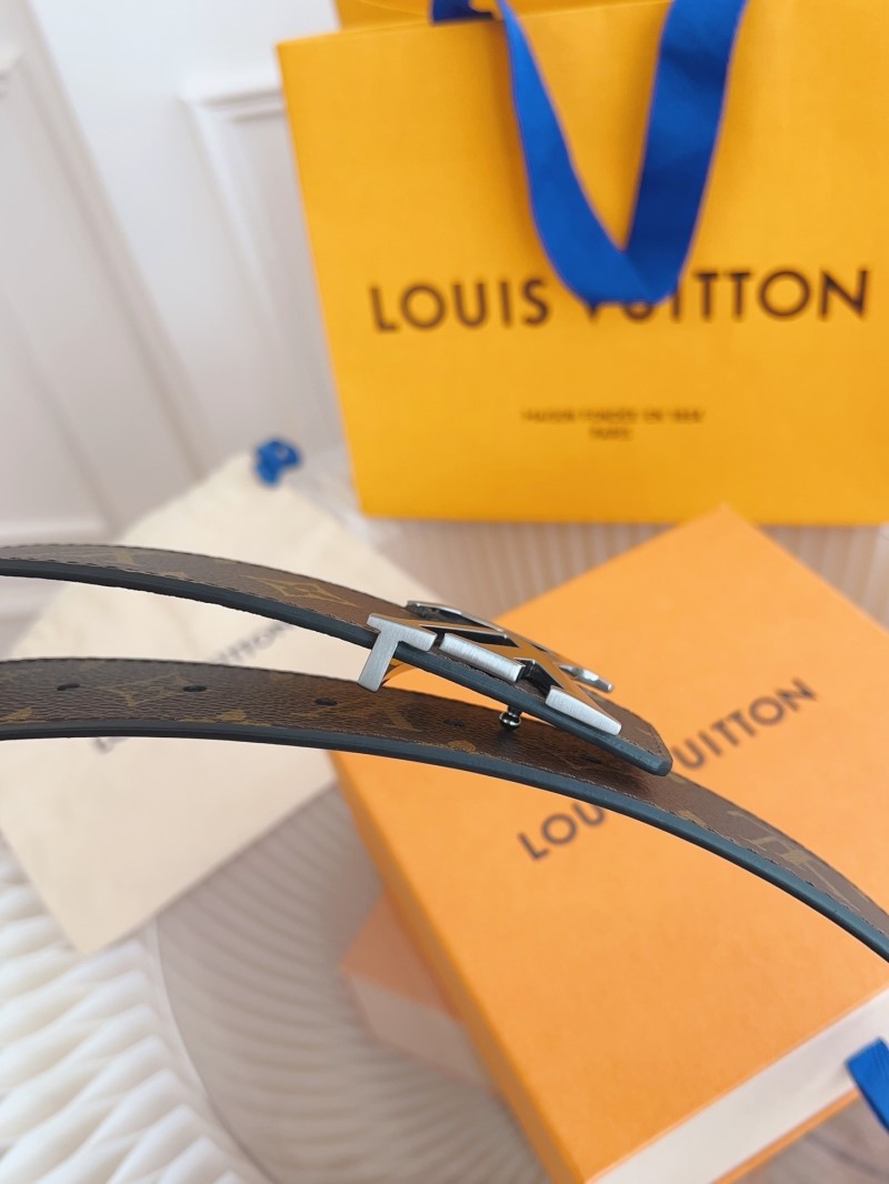 l0vis Vvtt0n belts